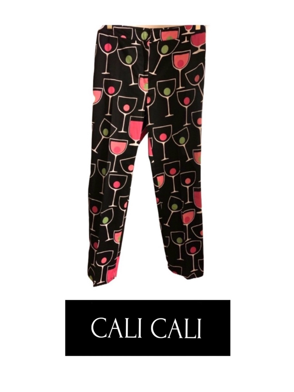 Cocktails Anyone?! 🍸🍷 Cute Print Pant!